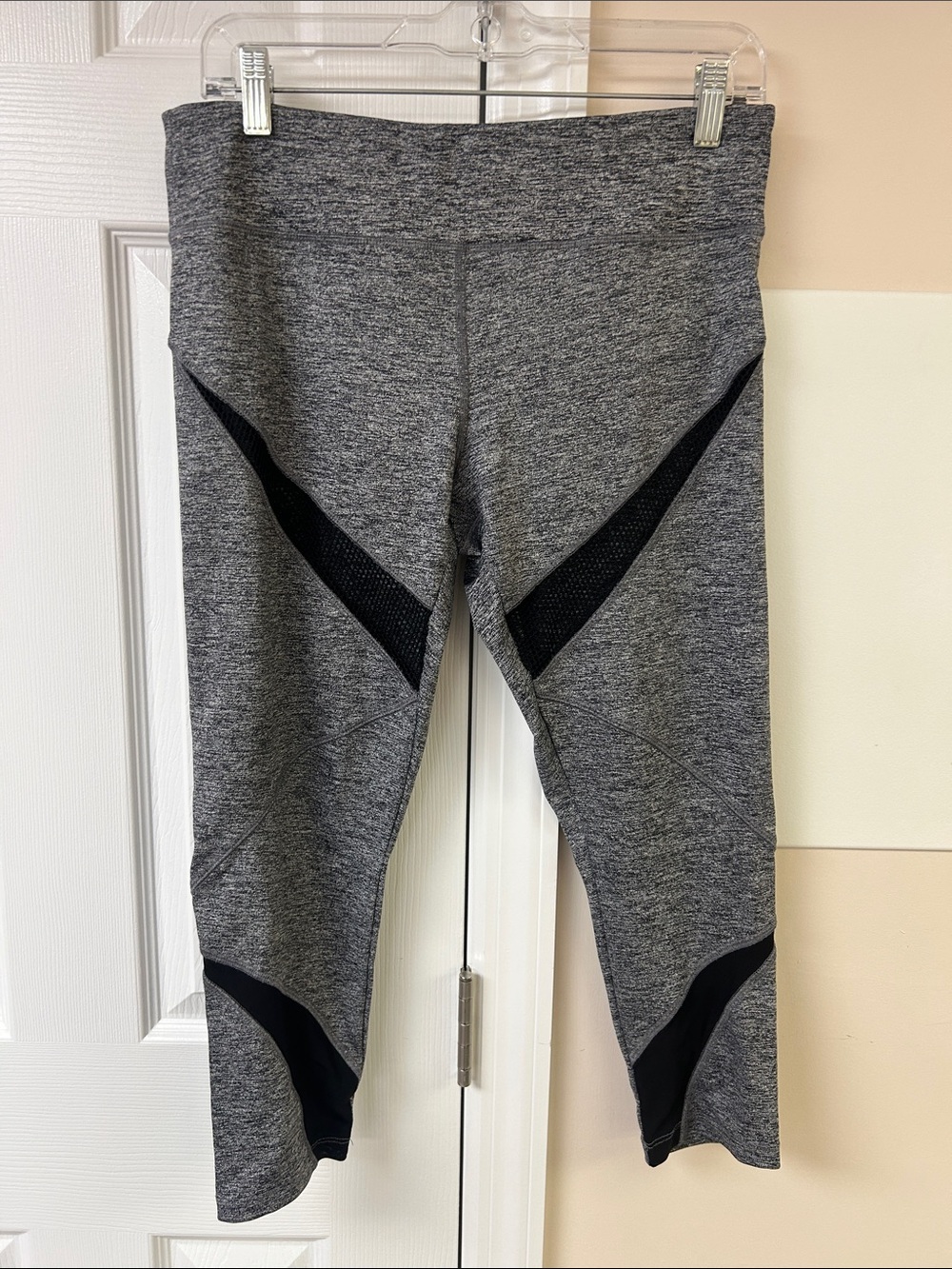 Forever21 Capri Activewear Leggings